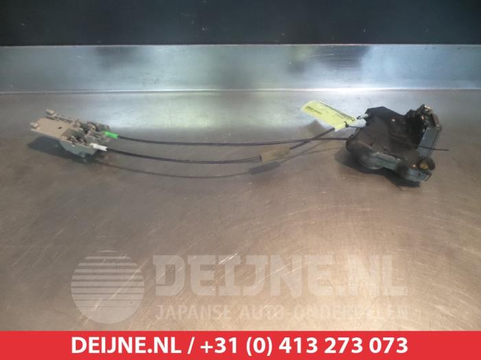 Toyota Hilux Deurslot Mechaniek 4Deurs rechts-voor O281201