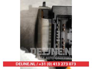 Toyota Avensis Ruitenwis Schakelaar O310323 foto 4