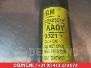 Chevrolet Volt Rear shock absorber, left O378120 photo 2