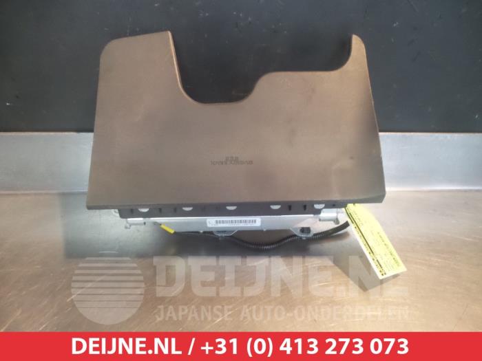Toyota Yaris Knieairbag O271769