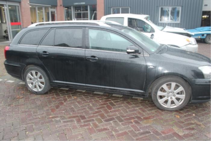 Toyota Avensis Portier 4Deurs rechts-voor O273712