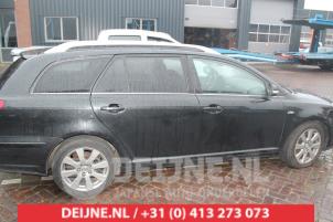 Toyota Avensis Portier 4Deurs rechts-voor O273712 foto 2