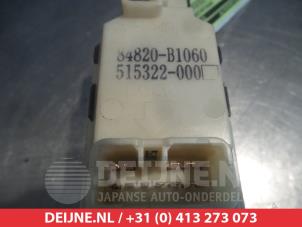 Daihatsu Materia Multi-functional window switch O312234 photo 3