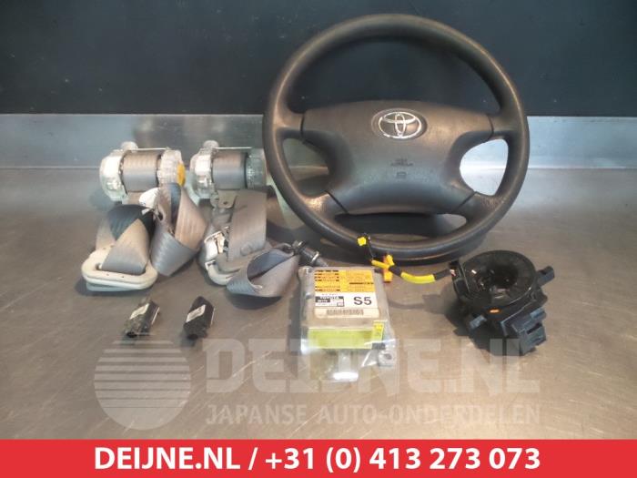 Toyota Hilux Airbag Set+Module O334117