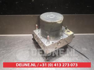 Toyota Verso ABS pump O338621 photo 3
