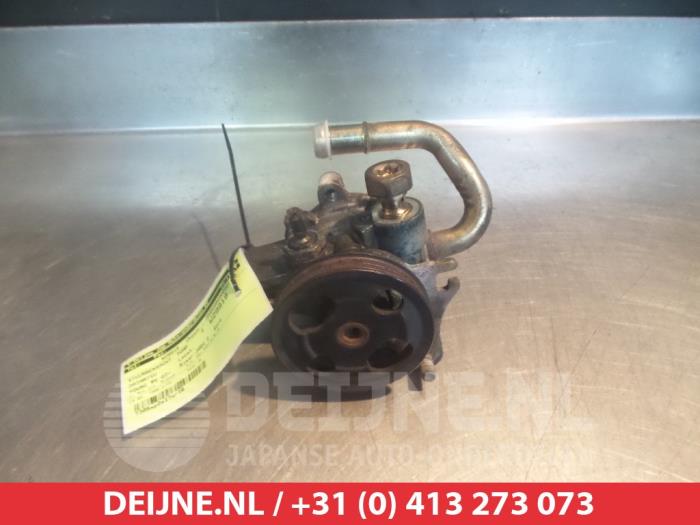 Gebruikte Pomp Servo Daihatsu YRV (M2) 1.0 12V DVVT STi Prijs € 25,00 Margeregeling aangeboden door V.Deijne Jap.Auto-onderdelen BV
