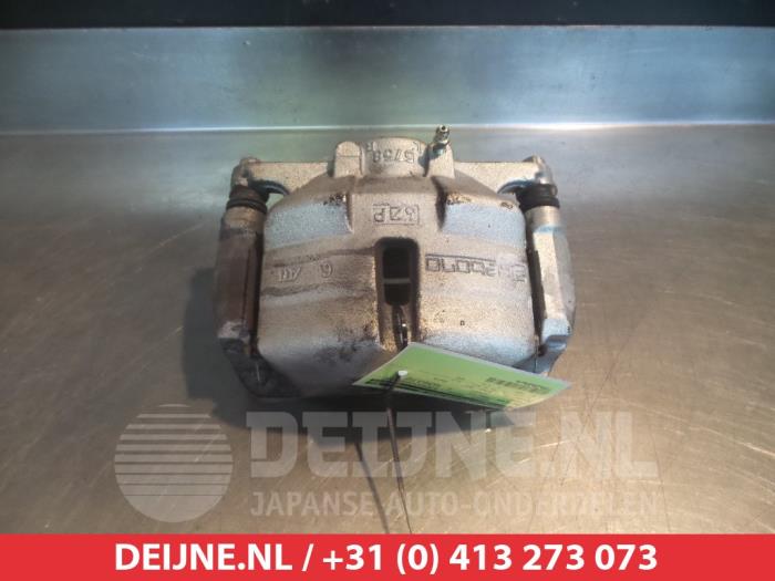 Nissan Qashqai Remklauw (Tang) links-voor O324916