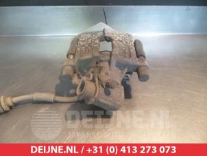 Mazda 5 Remklauw (Tang) rechts-achter O376772 foto 2