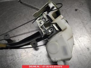 Mitsubishi Pajero Front door lock mechanism 4-door, right O281008 photo 3