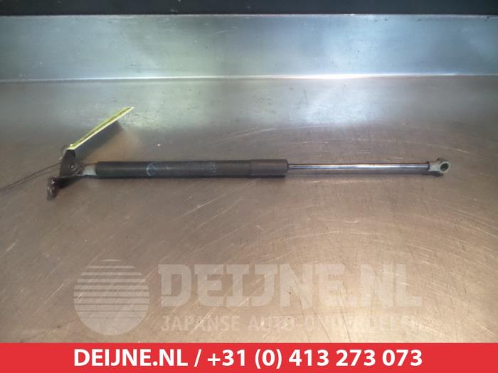 Toyota Auris Gasdemper links-achter O7379