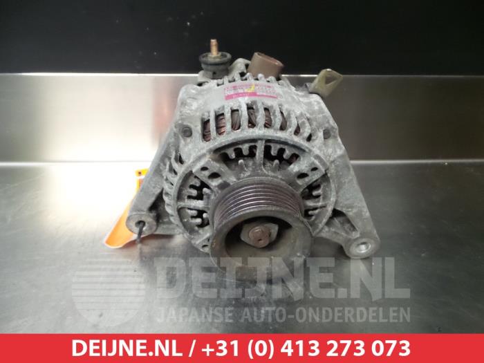 Gebruikte Dynamo Toyota MR2 (ZZW30) 1.8 16V VT-i Prijs € 35,00 Margeregeling aangeboden door V.Deijne Jap.Auto-onderdelen BV