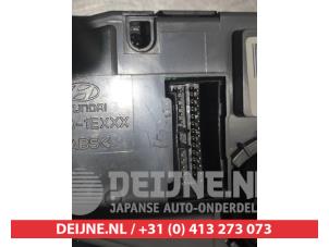 Hyundai Accent Heater control panel O305547 photo 3
