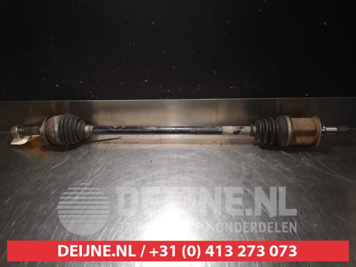 Gebruikte Aandrijfas rechts-achter Honda CR-V (RD5/6/7/8) 2.0i 16V VTEC Prijs € 35,00 Margeregeling aangeboden door V.Deijne Jap.Auto-onderdelen BV