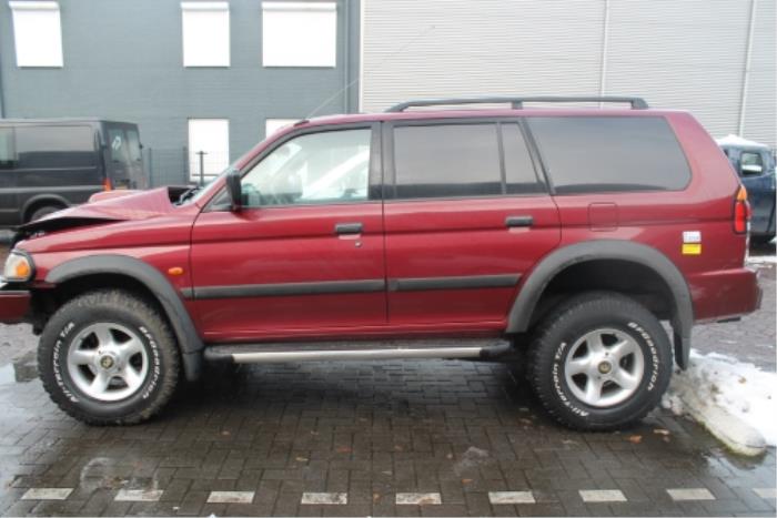 Mitsubishi Pajero Portier 4Deurs links-achter O285474