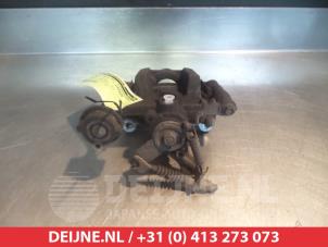 Chevrolet Orlando Rear brake calliper, left O375918 photo 2