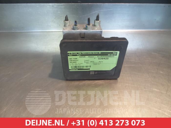 Gebruikte ABS Pomp Chevrolet Orlando (YYM/YYW) 2.0 D 16V Prijs € 125,00 Margeregeling aangeboden door V.Deijne Jap.Auto-onderdelen BV