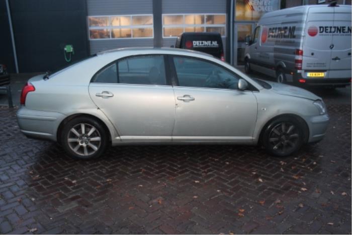 Toyota Avensis Portier 4Deurs rechts-voor O273700