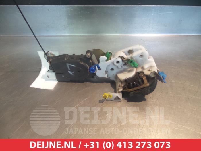 Subaru Impreza Türschlossmechanik 4-türig links vorne O279542