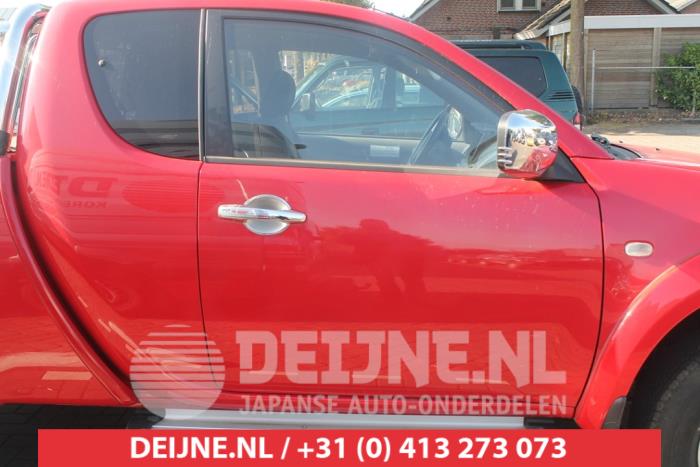 Mitsubishi L200 Tür 2-türig rechts O271900
