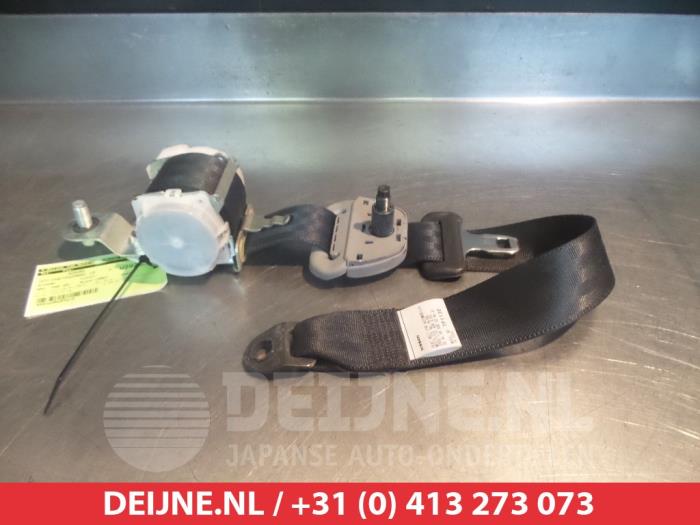 Nissan Navara Veiligheidsgordel links-achter O315715