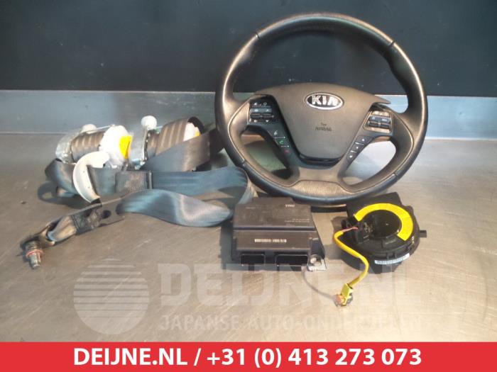 Kia Ceed Airbag Set+Module O334042