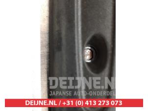 Nissan Primera Binnenspiegel O311041 foto 4