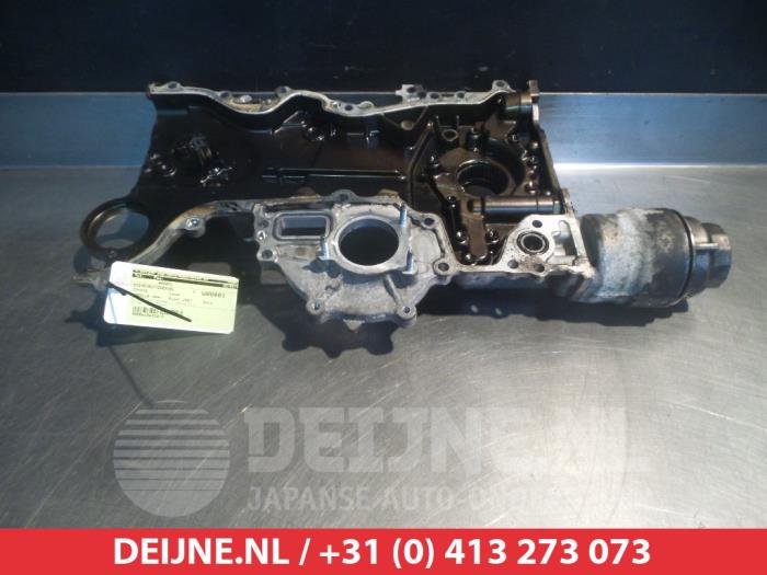 Gebruikte Distributiedeksel Toyota Corolla Verso Prijs € 75,00 Margeregeling aangeboden door V.Deijne Jap.Auto-onderdelen BV