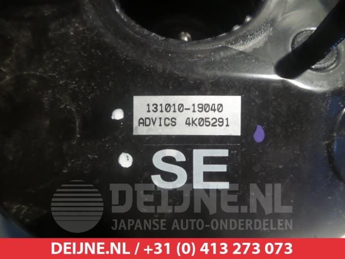 Rembekrachtiger van een Mitsubishi Space Star (A0) 1.0 12V 2014