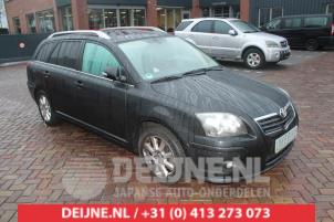 Toyota Avensis Front door 4-door, right O273707 photo 2