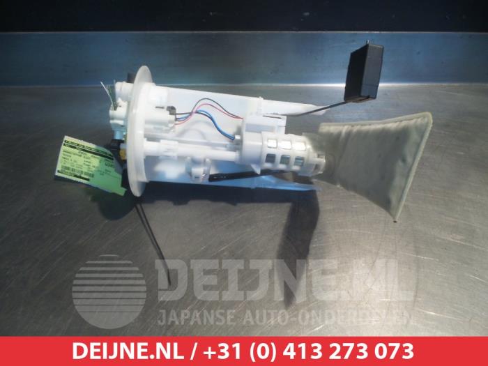 Gebruikte Tank element Pomp Toyota Yaris III (P13) 1.5 16V Dual VVT-iE Prijs € 30,00 Margeregeling aangeboden door V.Deijne Jap.Auto-onderdelen BV