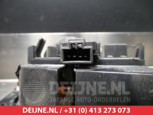 Nissan Primera Taillight, left O297758 photo 3