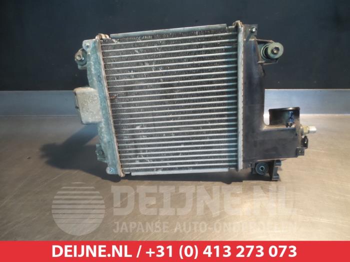 Gebruikte Intercooler Toyota Hilux IV Prijs € 150,00 Margeregeling aangeboden door V.Deijne Jap.Auto-onderdelen BV