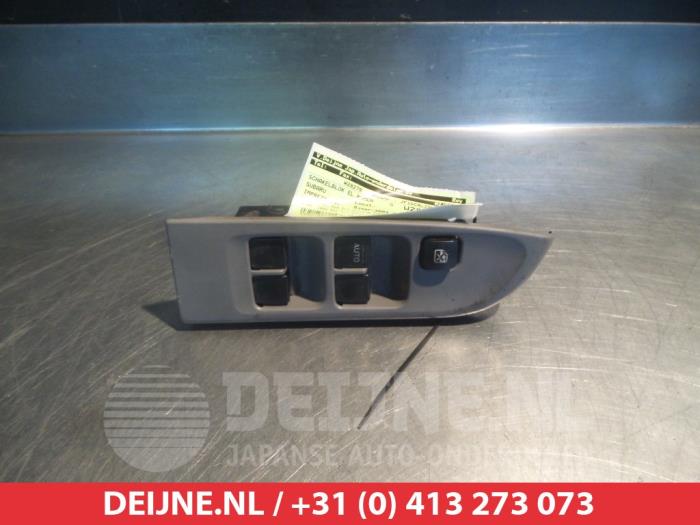 Subaru Impreza Combischakelaar ramen O311745