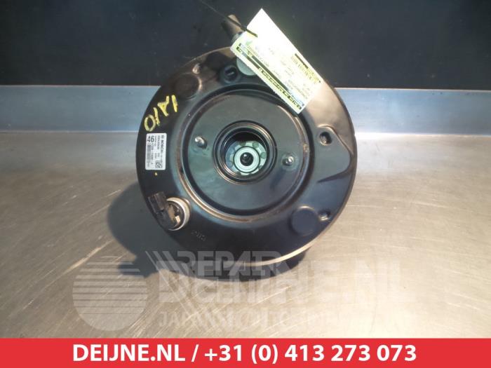 Gebruikte Rembekrachtiger Toyota C-HR (X1,X5) 1.2 16V Turbo 4x4 Prijs € 75,00 Margeregeling aangeboden door V.Deijne Jap.Auto-onderdelen BV