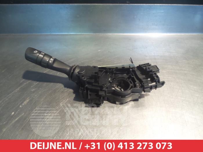Toyota C-HR Light switch O307492