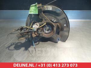 Toyota Urban Cruiser Achsschenkel rechts vorne O324183 foto 2
