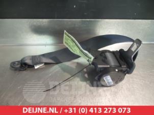 Nissan Qashqai Rear seatbelt, right O315960 photo 2