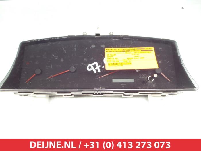 Toyota Corolla Tacho - Kombiinstrument KM O305141
