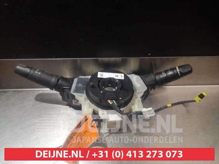Nissan X-Trail Steering column stalk O308521