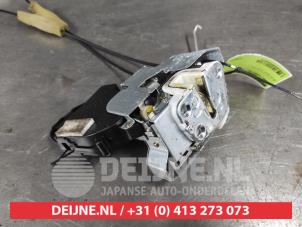 Subaru Legacy Türschlossmechanik 4-türig rechts vorne O280878 foto 2
