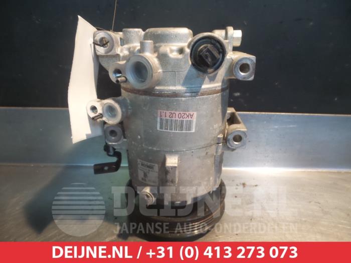 Gebruikte Pomp Airco Hyundai i20 (GBB) 1.1 CRDi VGT 12V Prijs € 100,00 Margeregeling aangeboden door V.Deijne Jap.Auto-onderdelen BV