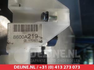 Mitsubishi L200 Kombischalter Lenksäule O308909 foto 2