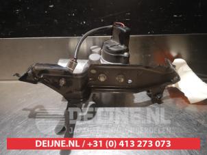 Toyota Prius EBD system O324446 photo 3