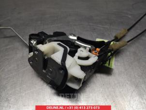 Mitsubishi Outlander Front door lock mechanism 4-door, right O281010 photo 2