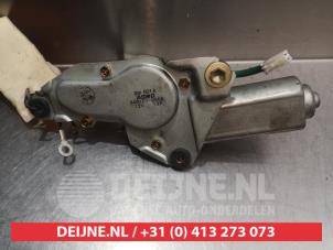 Mazda 323F Ruitenwissermotor achter O300933 foto 2