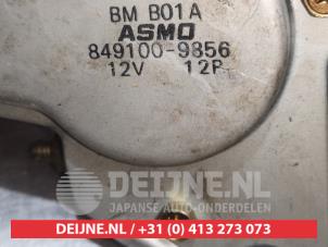 Mazda 323F Ruitenwissermotor achter O300933 foto 3