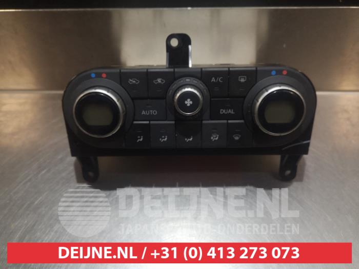 Nissan Qashqai Kachel Bedieningspaneel O305649