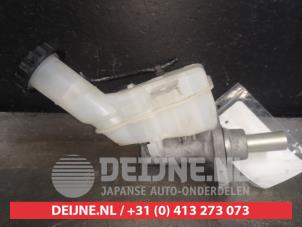 Gebruikte Hoofdremcilinder Mitsubishi Outlander (CW) 2.4 16V Mivec 4x4 Prijs € 35,00 Margeregeling aangeboden door V.Deijne Jap.Auto-onderdelen BV