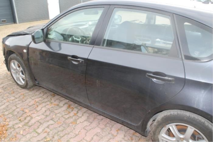 Subaru Impreza Tür 4-türig links vorne O272388