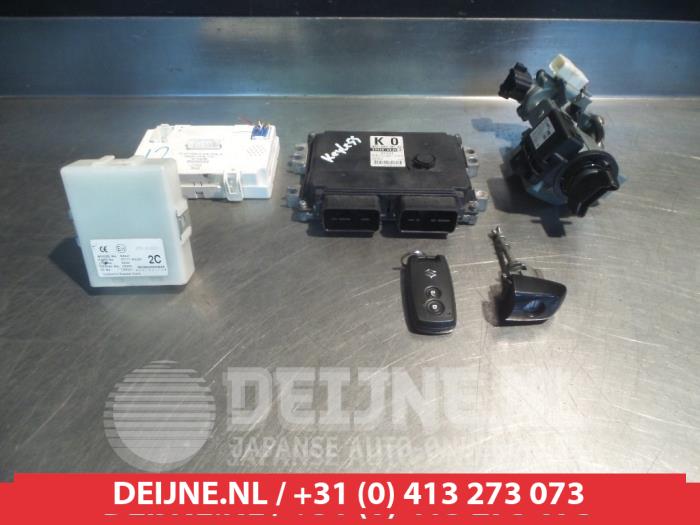 Suzuki Swift Kontaktslot+Sleutel O335822